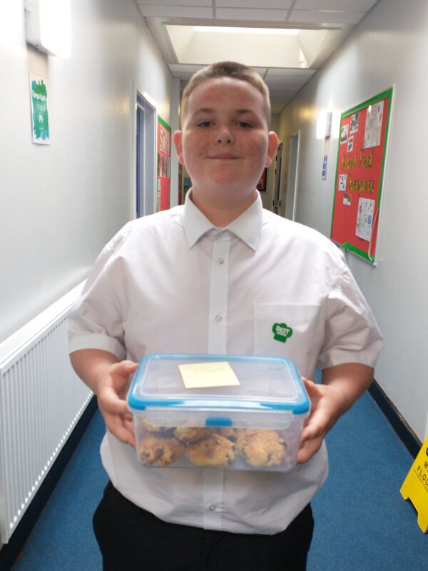 Image of SSMS Bake Off Winner with top marks!
